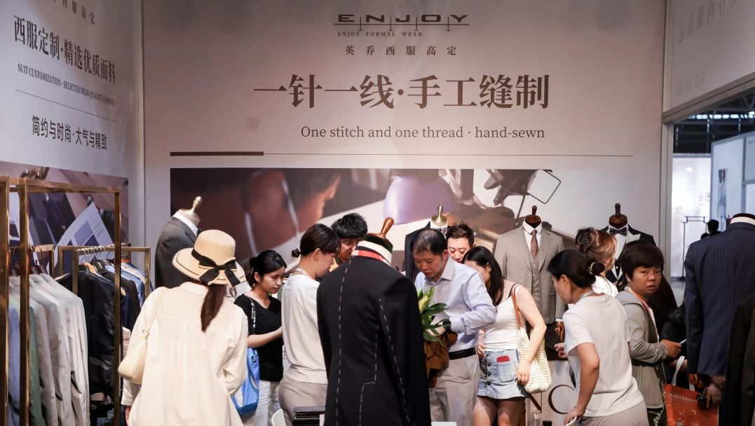微访谈 | 洋装高定走进参展企业ENJOY英乔