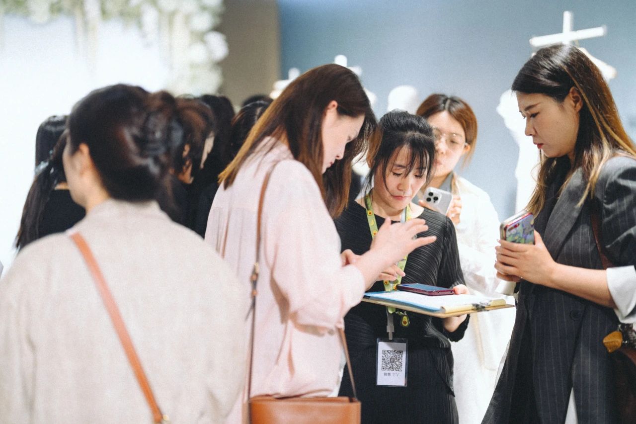 美满收官 | 上海古装周官方协作展会AW2025 BRIDAL MODA等候下次相遇